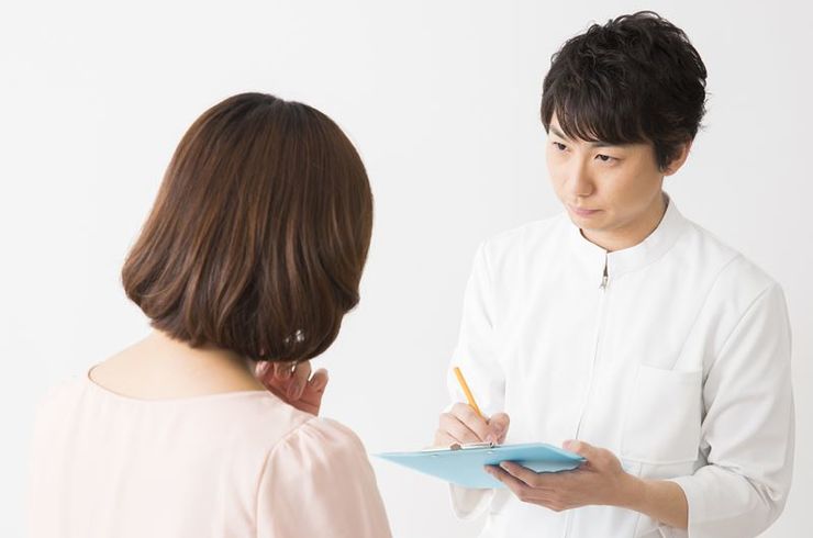 カウンセリングを受ける女性